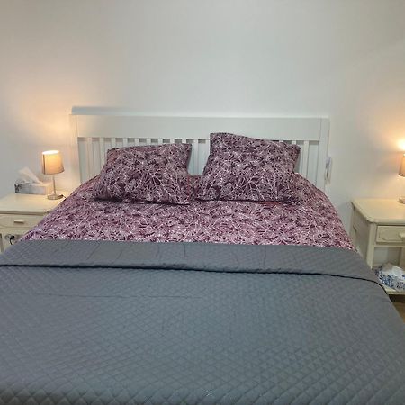 Chambre Parentale , Salle De Bain Privee, Acces Plages & Vue Mer Du Salon Dans Appartement Partage Chez L'Habitant ,, Master Bedroom, Private Bathroom, Beach Access & Sea View Cannes Luaran gambar