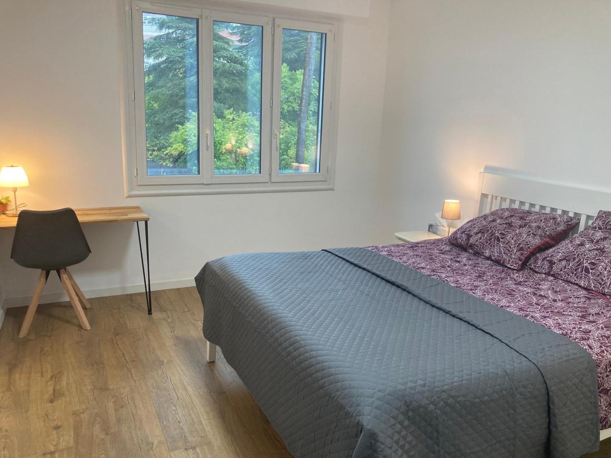 Chambre Parentale , Salle De Bain Privee, Acces Plages & Vue Mer Du Salon Dans Appartement Partage Chez L'Habitant ,, Master Bedroom, Private Bathroom, Beach Access & Sea View Cannes Luaran gambar